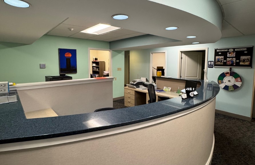 Office interior of 1405 Silverside Road - front desk
