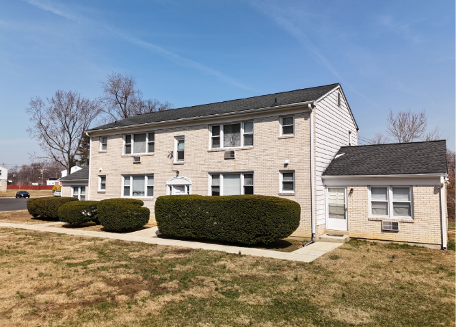 An exterior photo of one of the apartment buildings at Lancashire Apartments, now known as Larkwood Apartments.