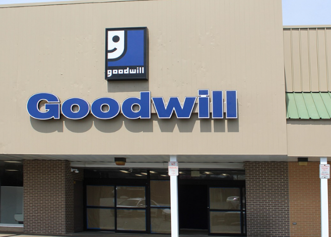 An exterior picture of the renovated Goodwill Aston store