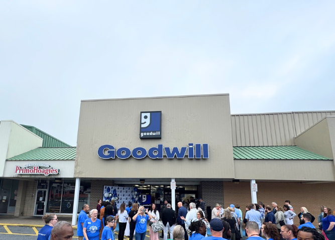 An exterior picture of the renovated Goodwill Aston store