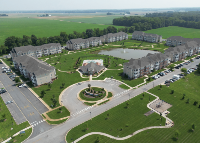 An aerial photo of the Leander Lakes Apartment complex