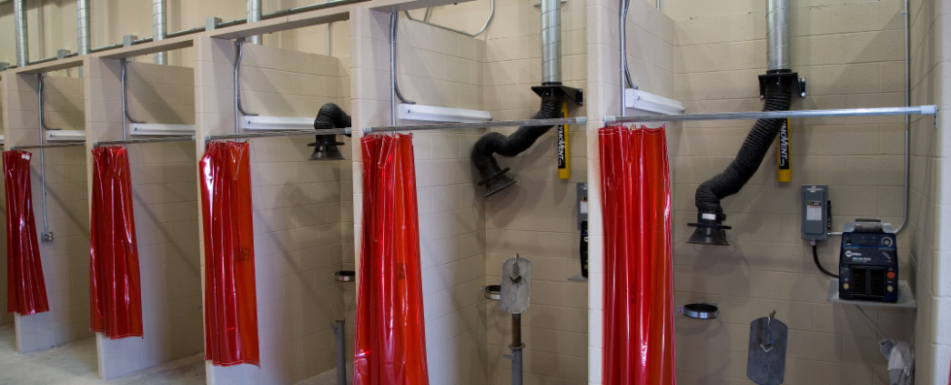 A photo of the shower room in the Plumbers & Pipefitters building.